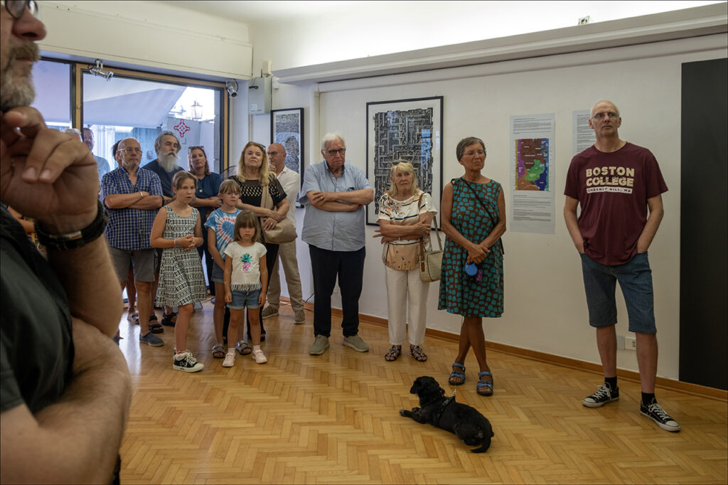 Musica Cravich CF9826-1 Image from the "Rock in Progress" exhibition Vernissage pic 04